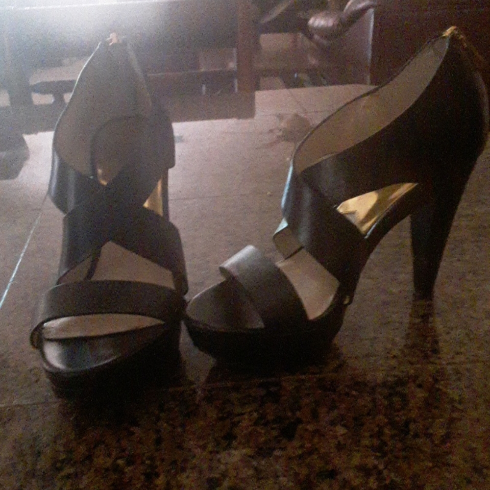 MK heels